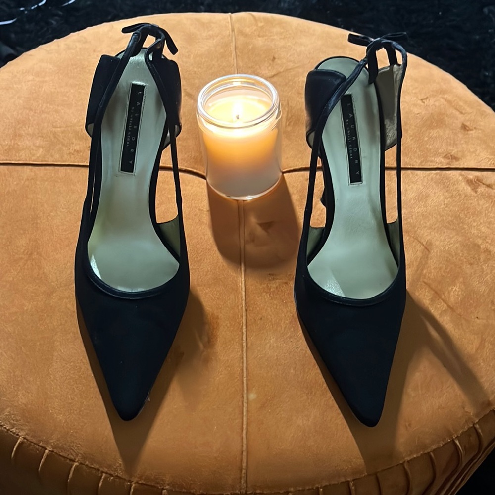 WINTER SPECIAL | Satin bow pumps
